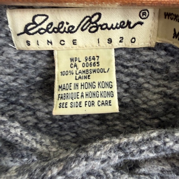 Like new Vintage Eddie Bauer size M Gray and Cream Sweater with Red Details - Picture 3 of 7